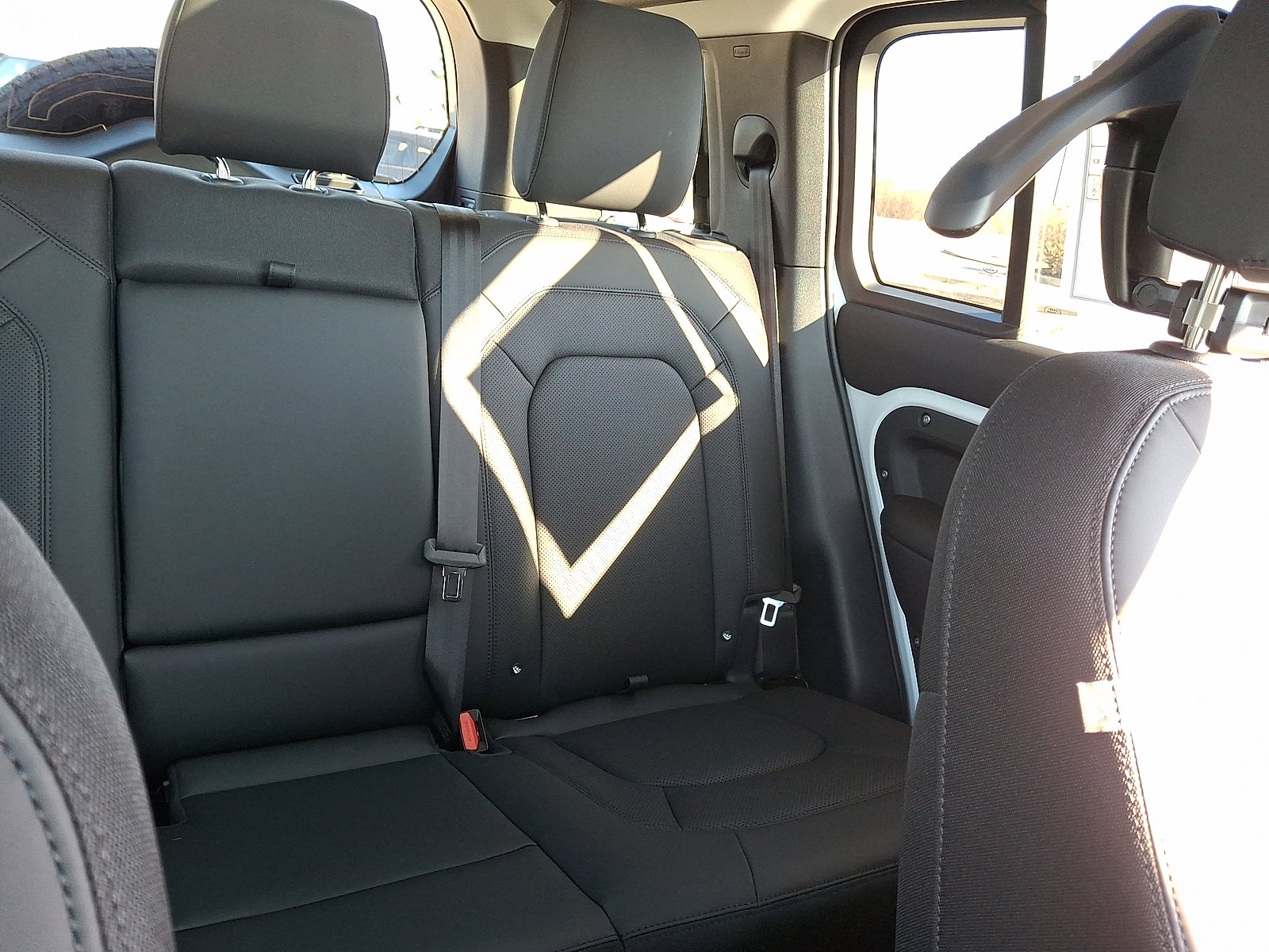 New 2026 Land Rover Defender 110 S image 17