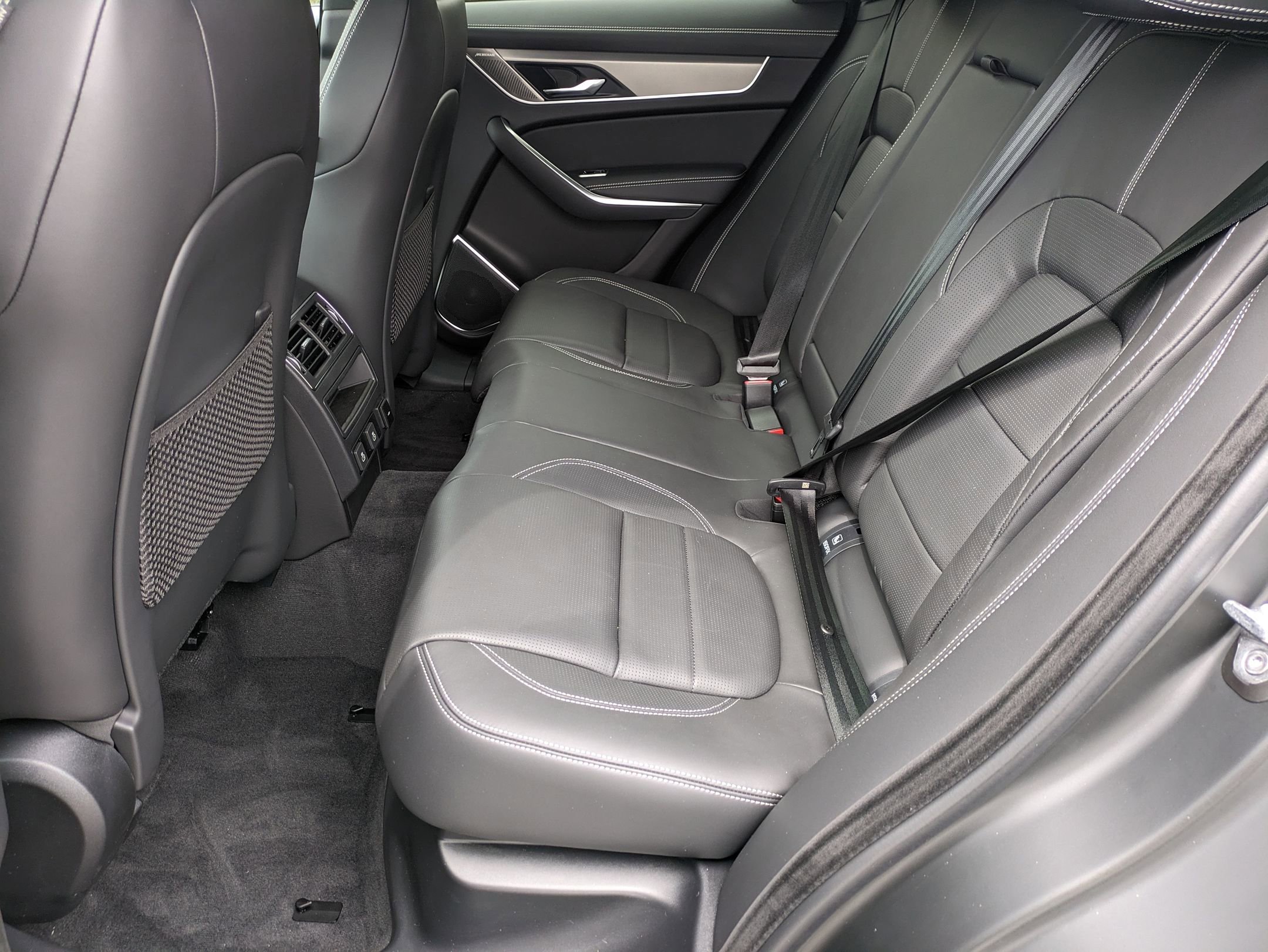 New 2026 Jaguar F-PACE R-Dynamic S image 25