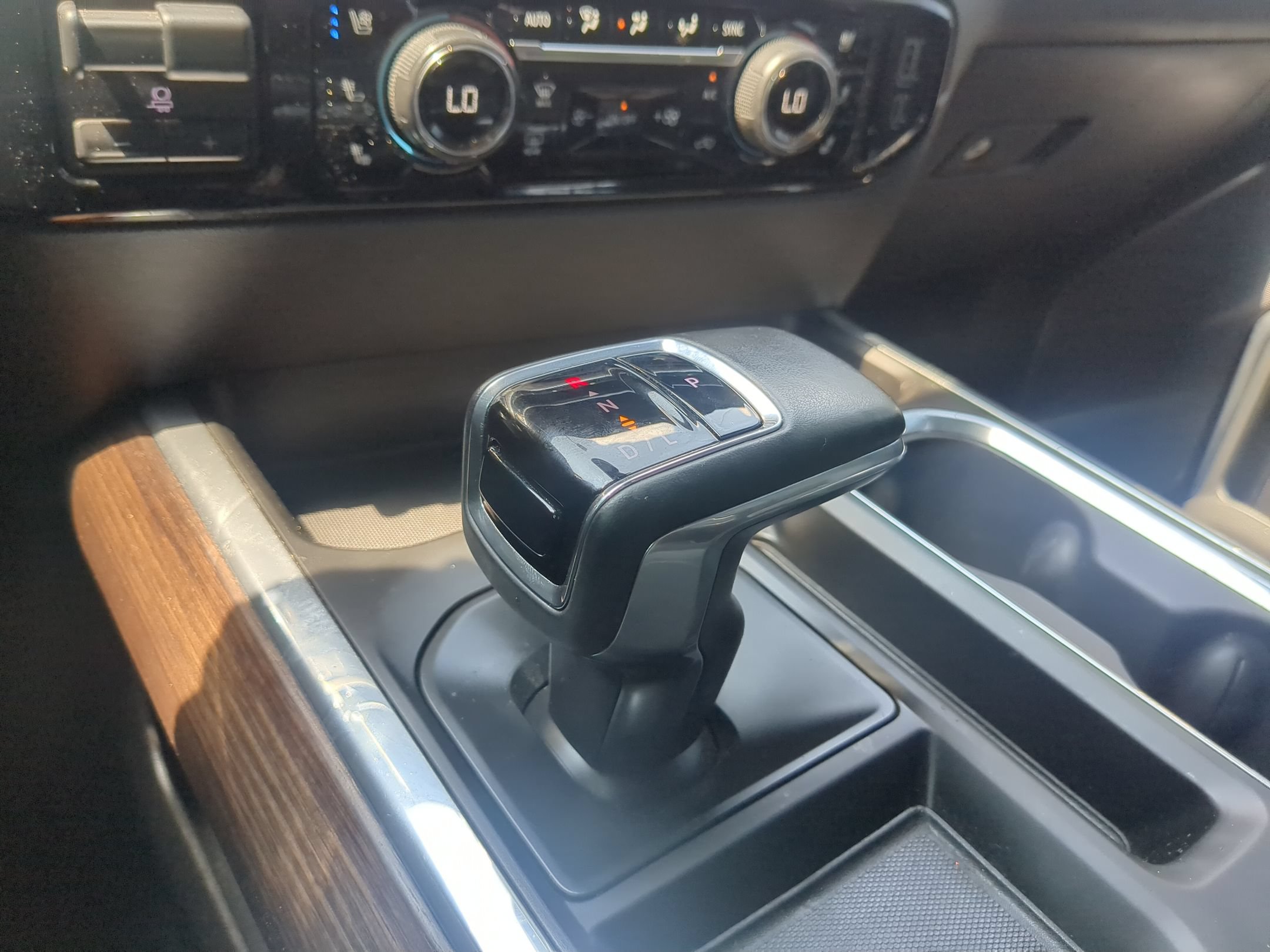 Used 2023 Chevrolet Silverado 1500 High Country w/ High Country Premium Package AWD/4WD image 18