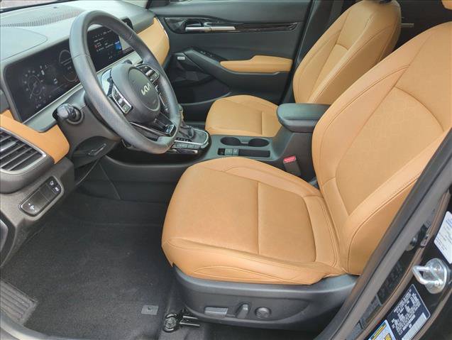 Used 2024 Kia Seltos SX w/ SX Sunroof Package AWD/4WD image 16