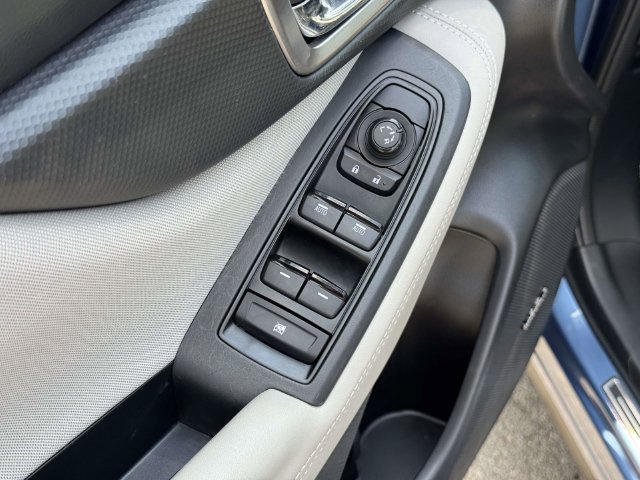 Used 2024 Subaru Forester Premium AWD/4WD image 23