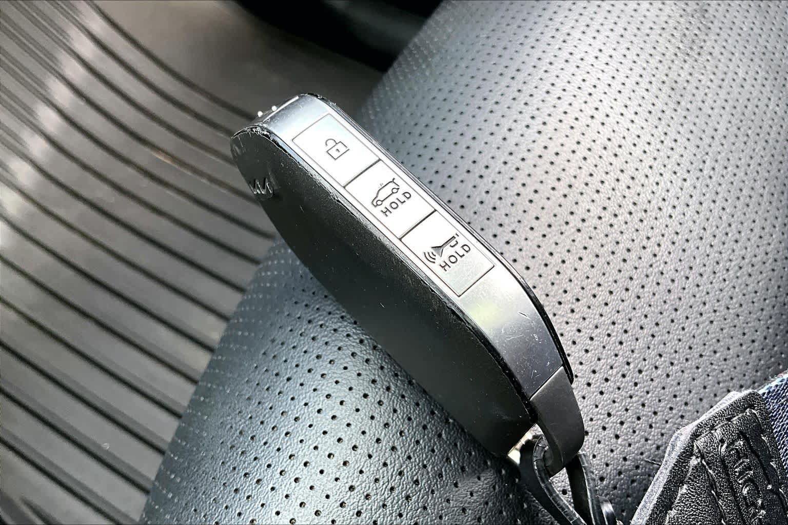 Certified 2025 Kia Sorento EX w/ Panoramic Sunroof Package FWD image 15