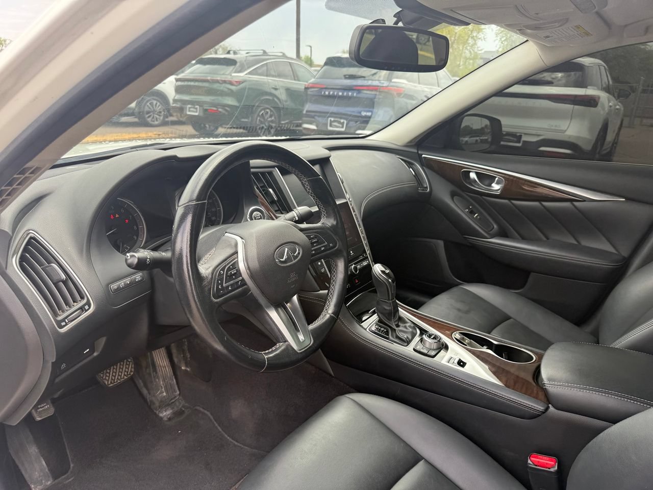 Used 2018 INFINITI Q50 Luxe w/ Cargo Package (L95) RWD image 13