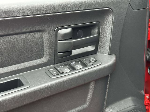Used 2016 RAM 1500 Express RWD image 16