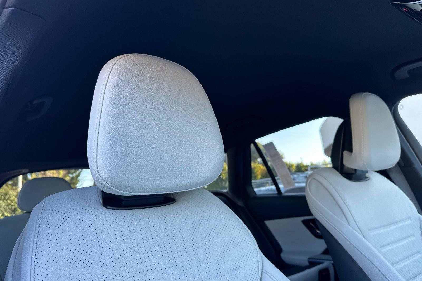 Used 2026 Mercedes-Benz GLC 350e 4MATIC image 16