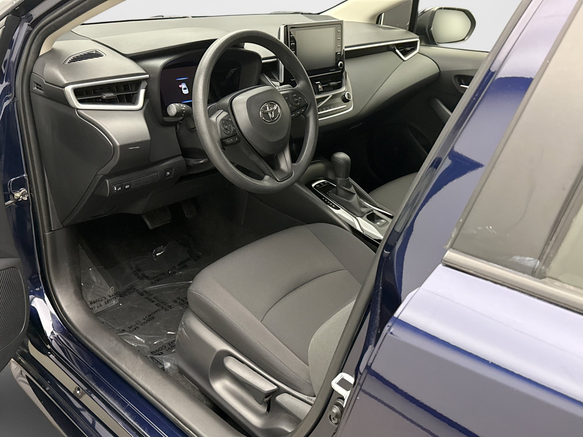 Used 2021 Toyota Corolla LE FWD image 10