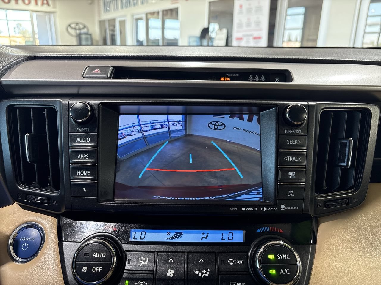 Used 2018 Toyota RAV4 XLE w/ Carpet Mat Package AWD/4WD image 17