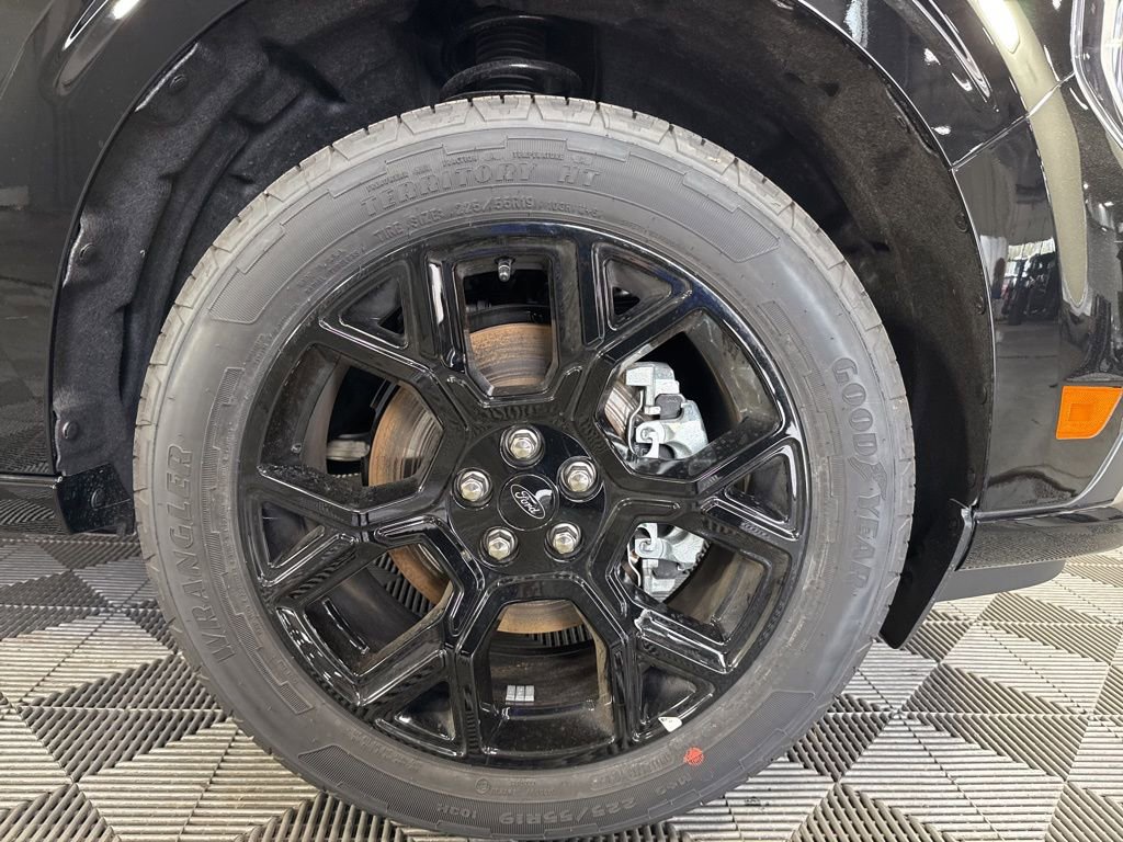 New 2026 Ford Maverick Lobo AWD/4WD image 14