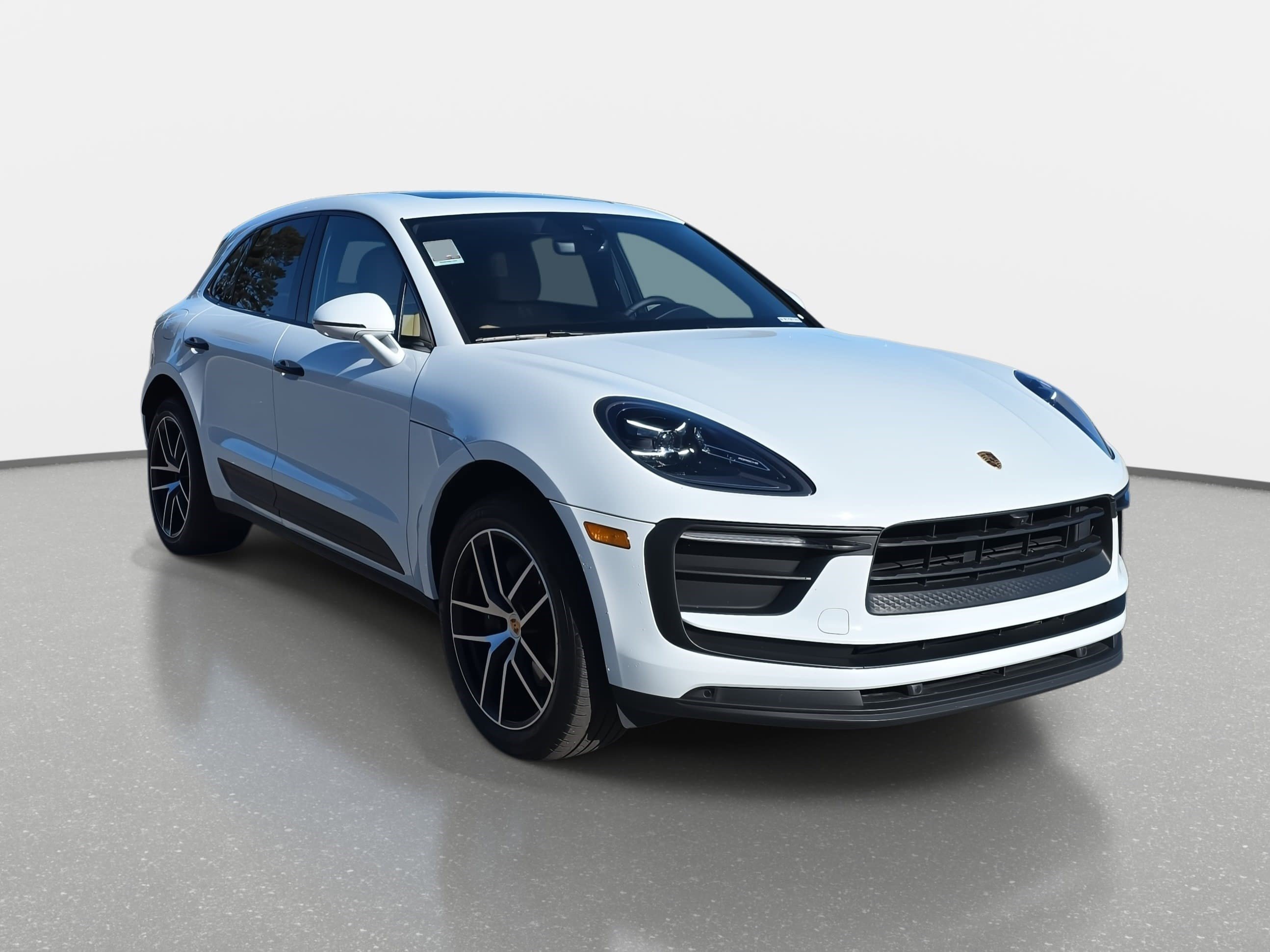 Used 2022 Porsche Macan Base image 3