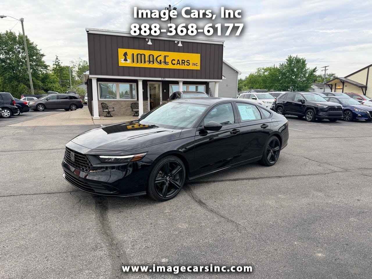 Used 2024 Honda Accord Sport image 1