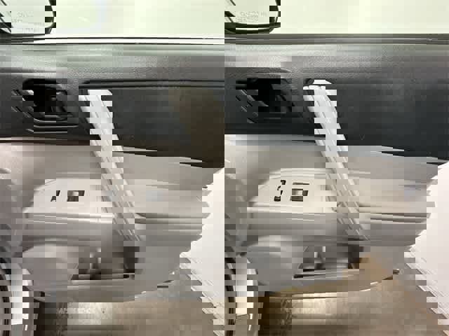 Used 2013 Toyota Highlander Plus image 20