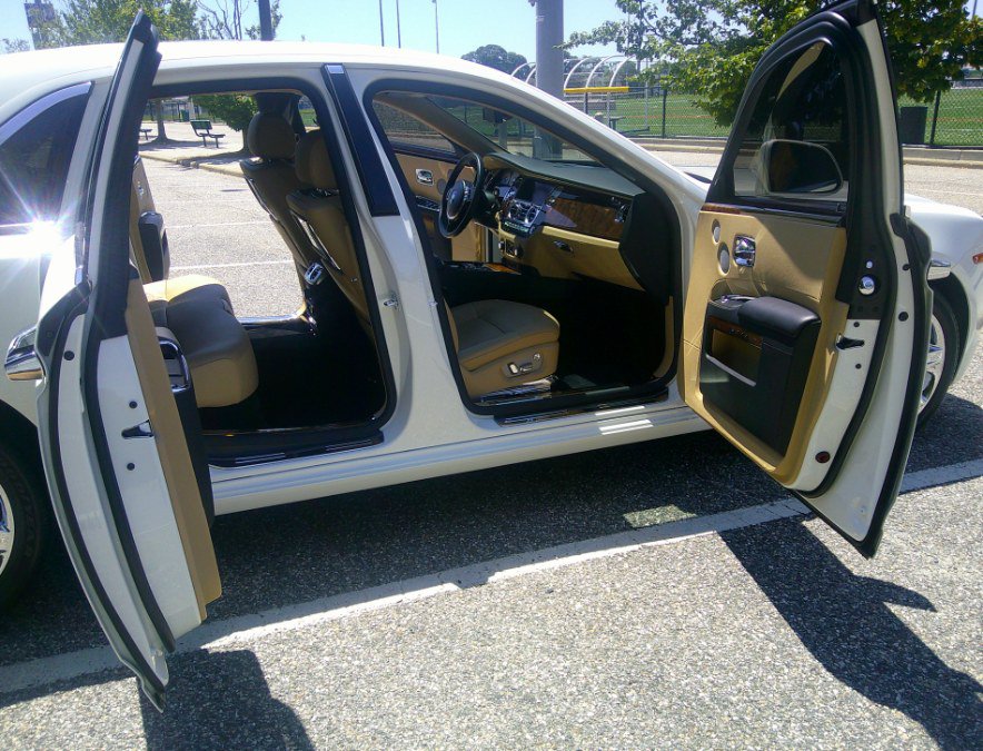 Used 2013 Rolls-Royce Ghost RWD image 70