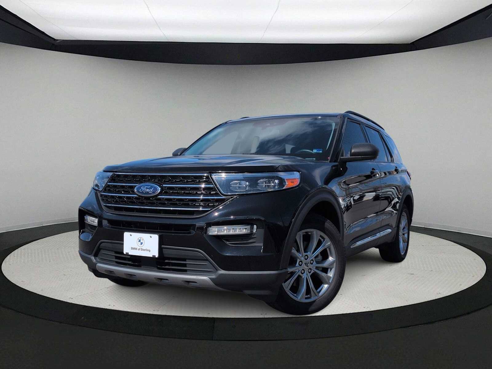 Used 2021 Ford Explorer XLT w/ Equipment Group 202A AWD/4WD image 1