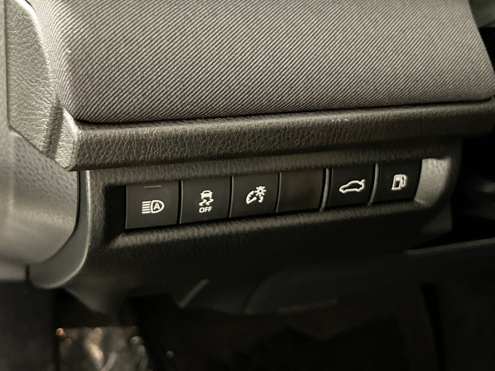 Used 2026 Toyota Camry LE FWD image 31