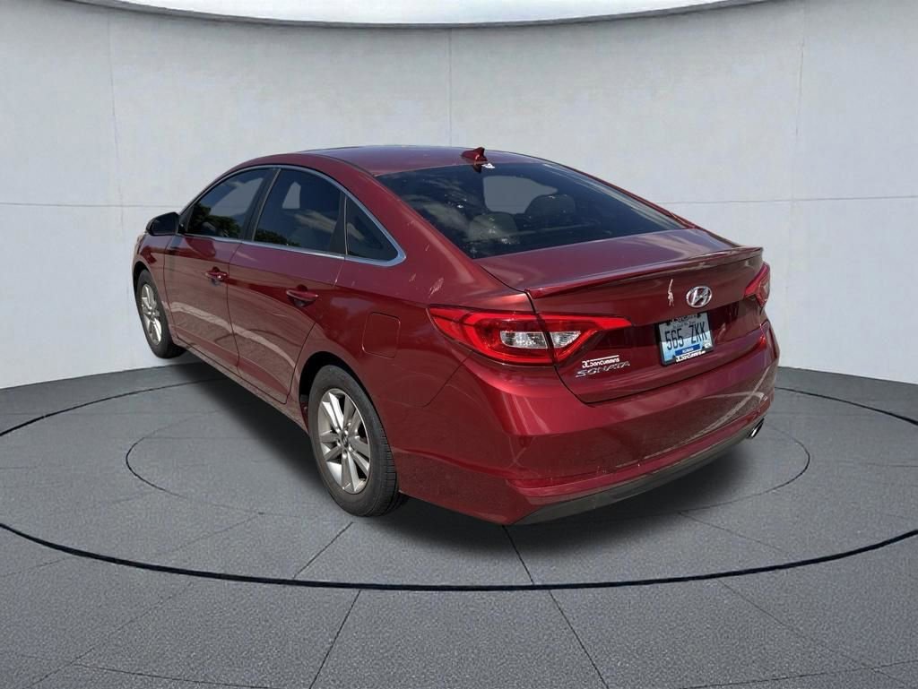 Used 2016 Hyundai Sonata SE FWD image 3