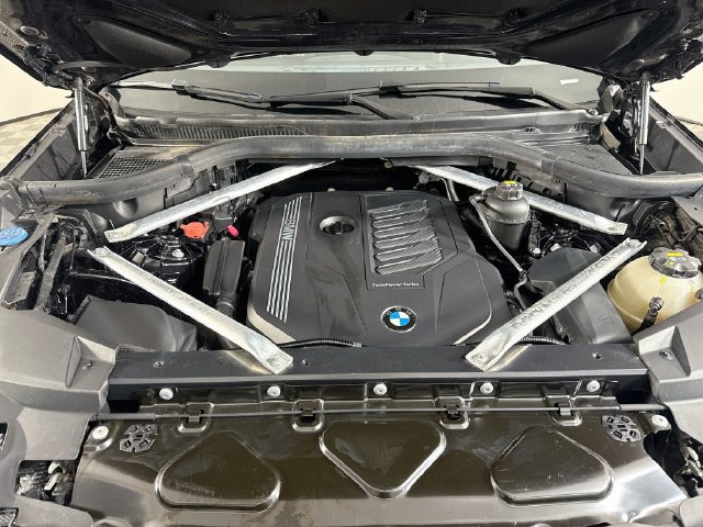 Used 2020 BMW X5 sDrive40i w/ Luxury Seating Package RWD image 38