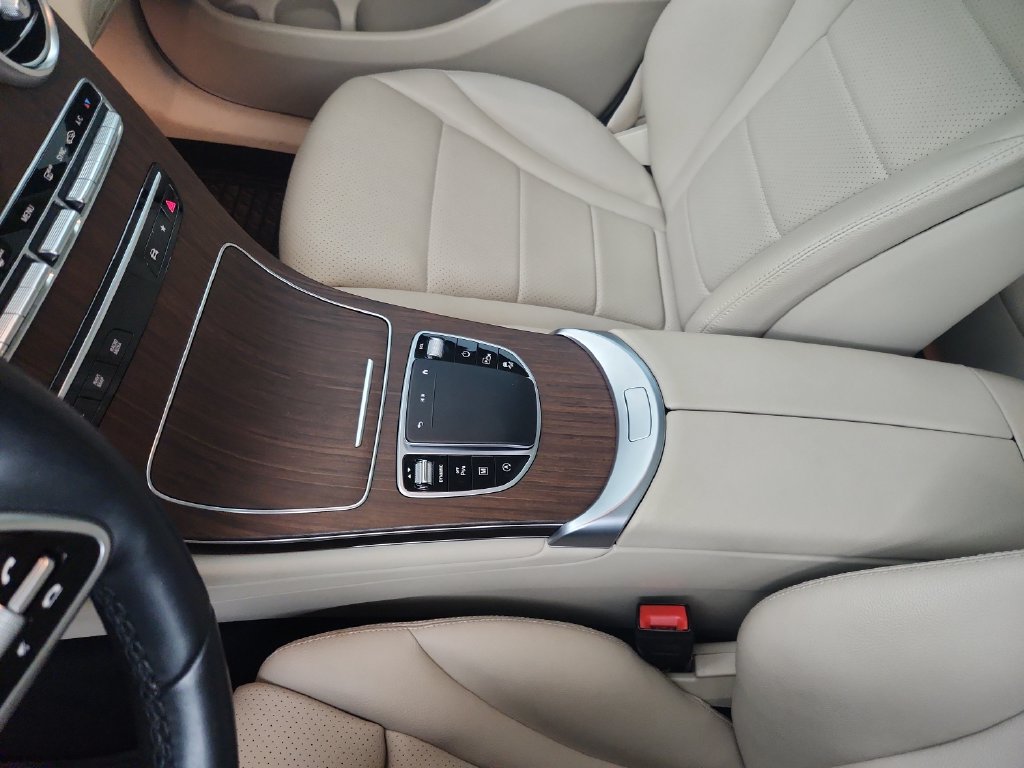 Used 2022 Mercedes-Benz GLC 300 4MATIC image 30