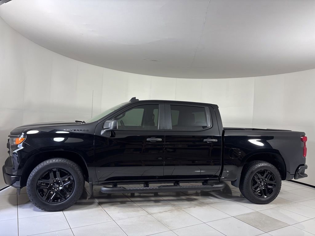 Used 2024 Chevrolet Silverado 1500 Custom w/ Turbomax Blackout Package image 2