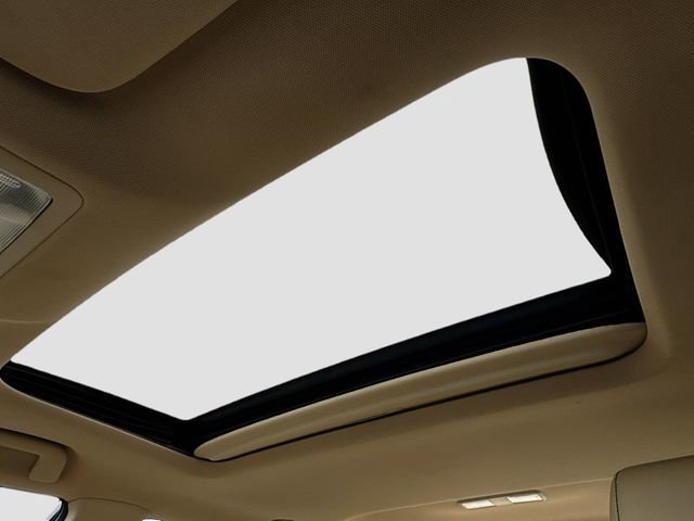 Used 2013 Toyota Avalon Limited image 22