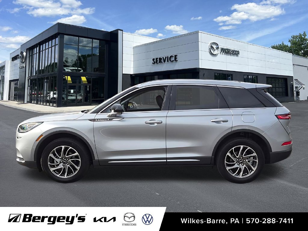 Used 2022 Lincoln Corsair AWD w/ Equipment Group 101A image 16