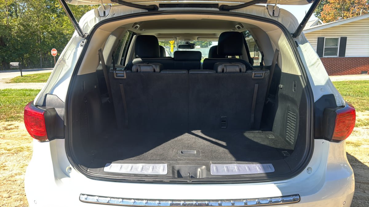 Used 2019 INFINITI QX60 Luxe w/ Essential Package AWD/4WD image 18