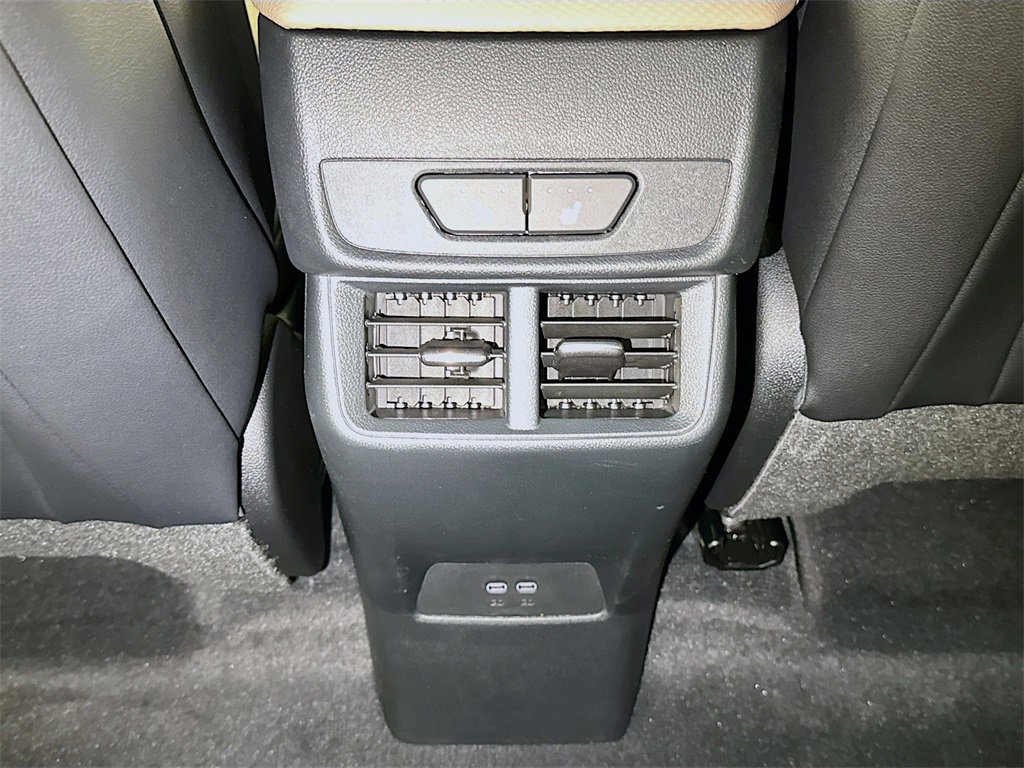 New 2026 Chevrolet Equinox ACTIV w/ Convenience Package III image 14