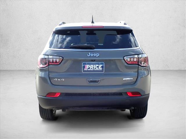 Used 2023 Jeep Compass Latitude AWD/4WD image 3