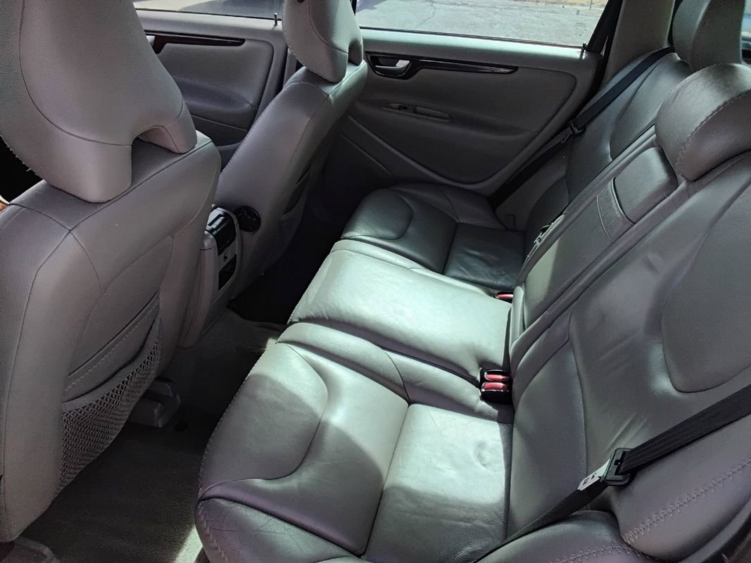 Used 2007 Volvo XC70 image 21