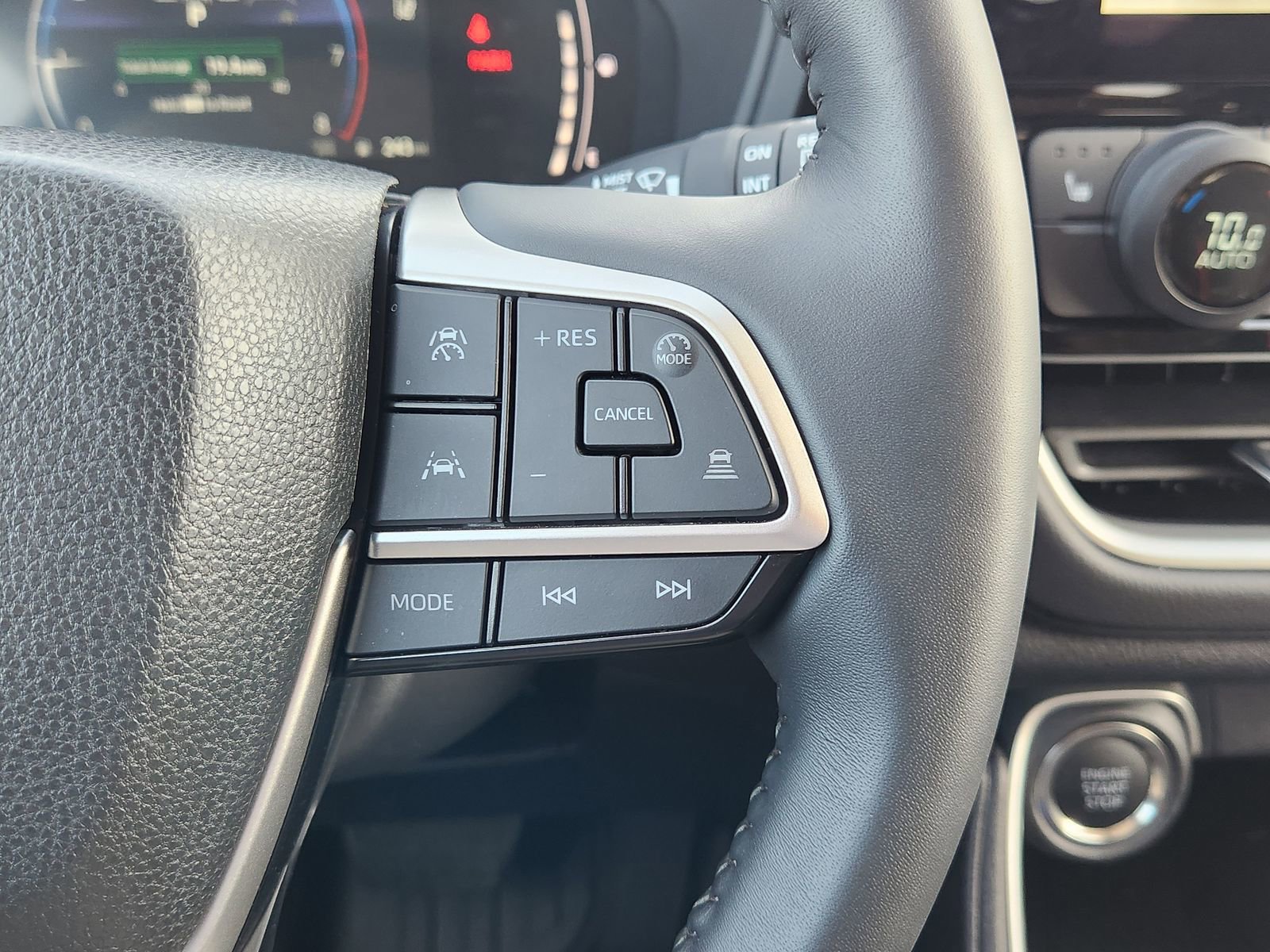 Used 2025 Toyota Grand Highlander AWD image 32