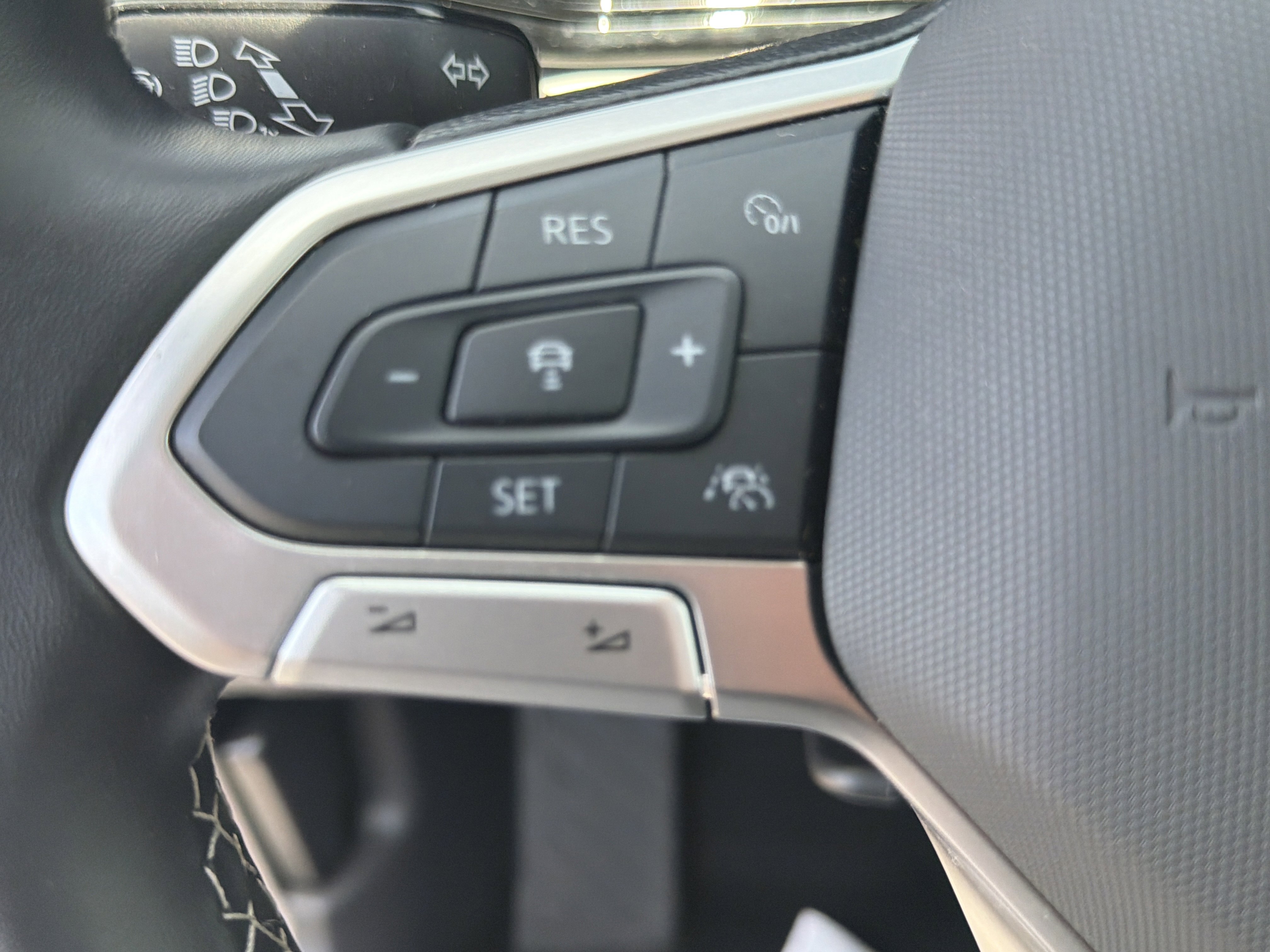Used 2025 Volkswagen Taos S AWD/4WD image 19