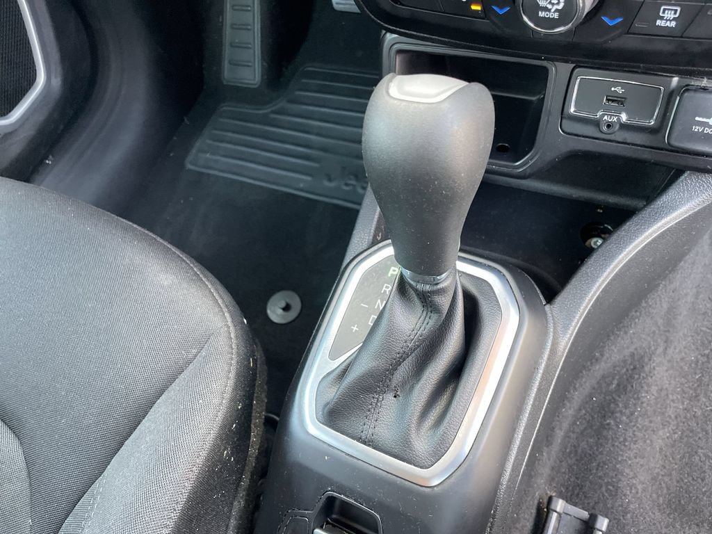 Used 2019 Jeep Renegade Latitude FWD image 25