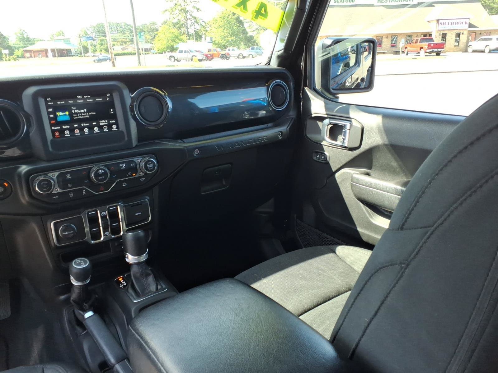 Used 2022 Jeep Wrangler Unlimited Sport AWD/4WD image 12