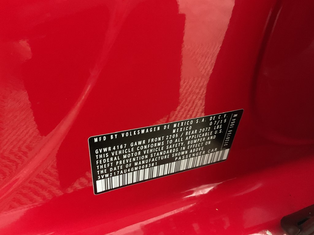 Used 2016 Volkswagen Golf S FWD image 29