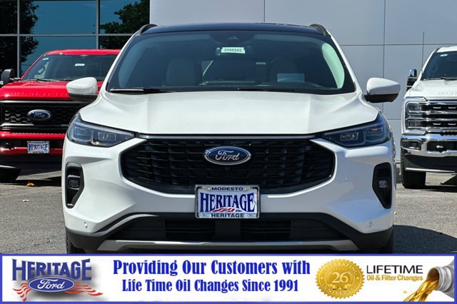 New 2025 Ford Escape SE w/ PHEV Premium Package FWD image 6