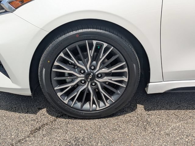 Certified 2023 Kia Forte GT-Line FWD image 11