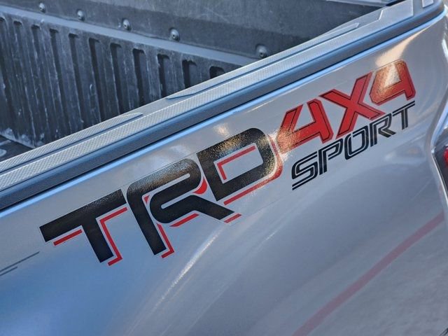 Used 2020 Toyota Tacoma TRD Sport w/ Technology Package image 10