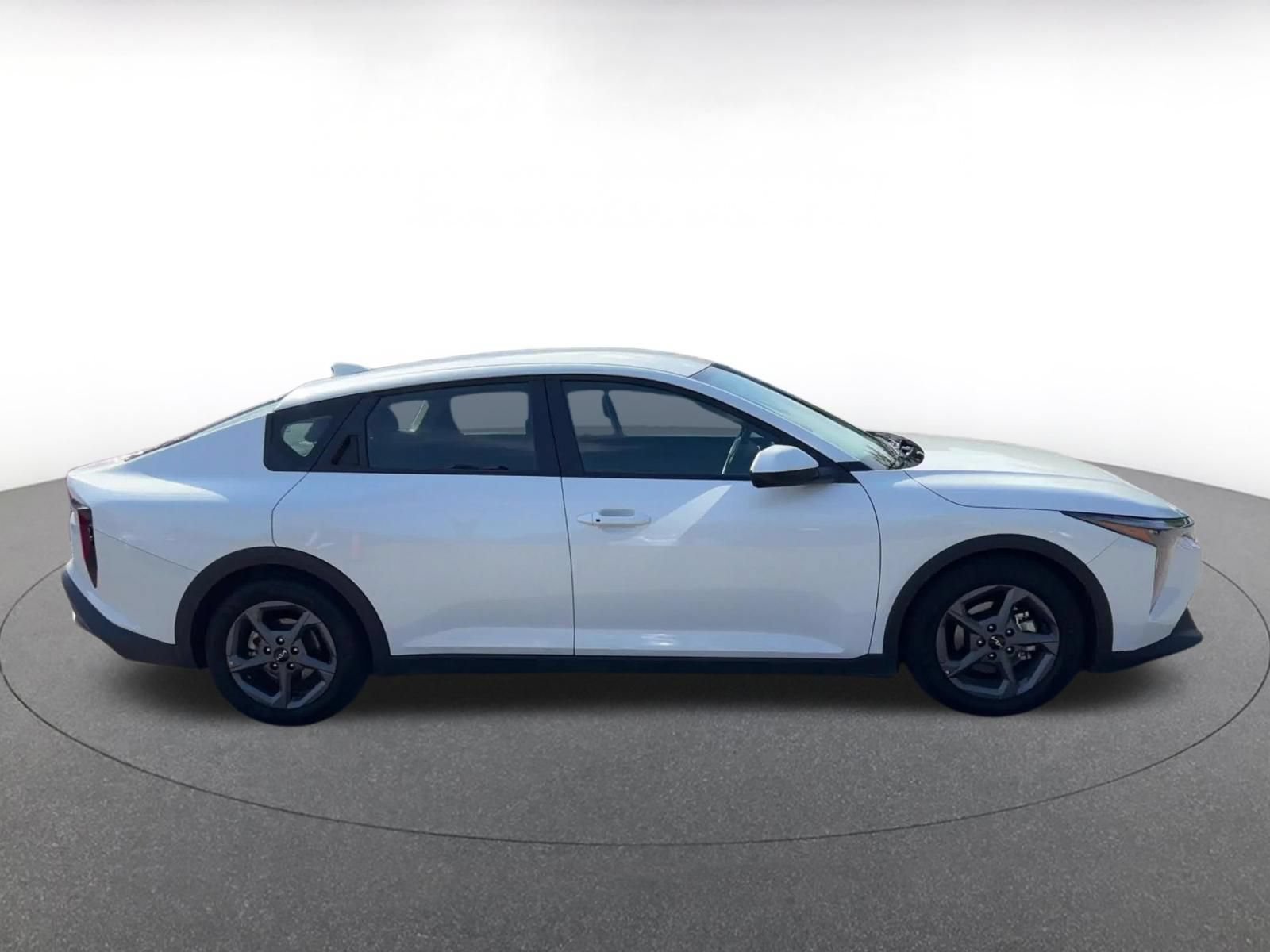 Used 2025 Kia K4 FWD image 15