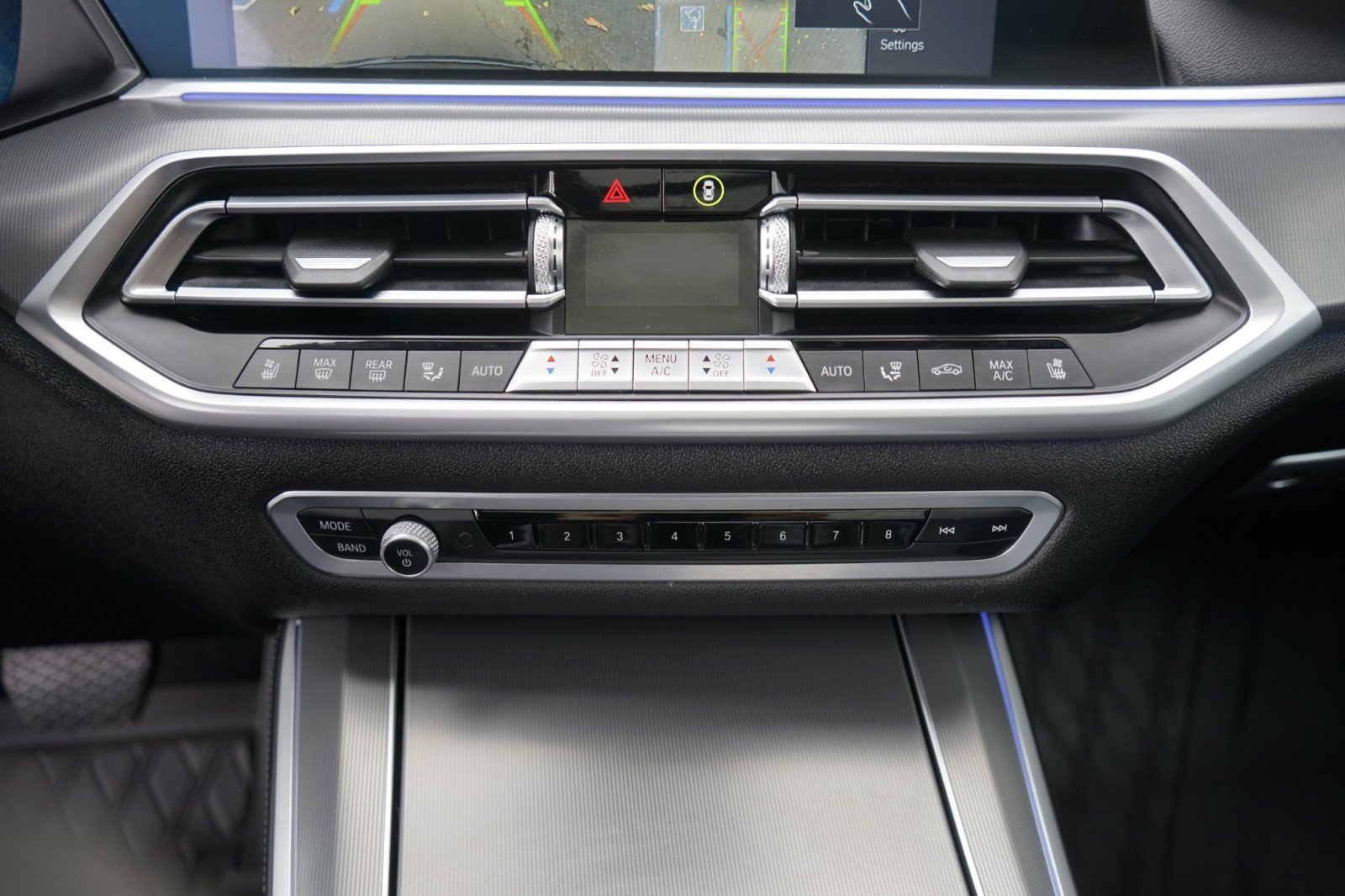 Used 2020 BMW X5 xDrive50i w/ Executive Package image 24