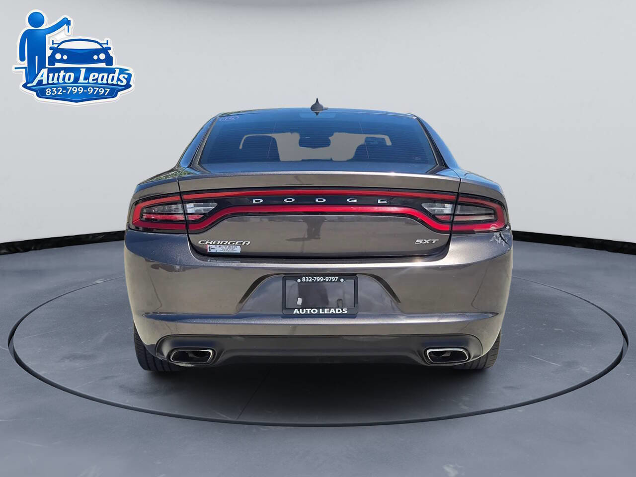 Used 2017 Dodge Charger SXT RWD image 7