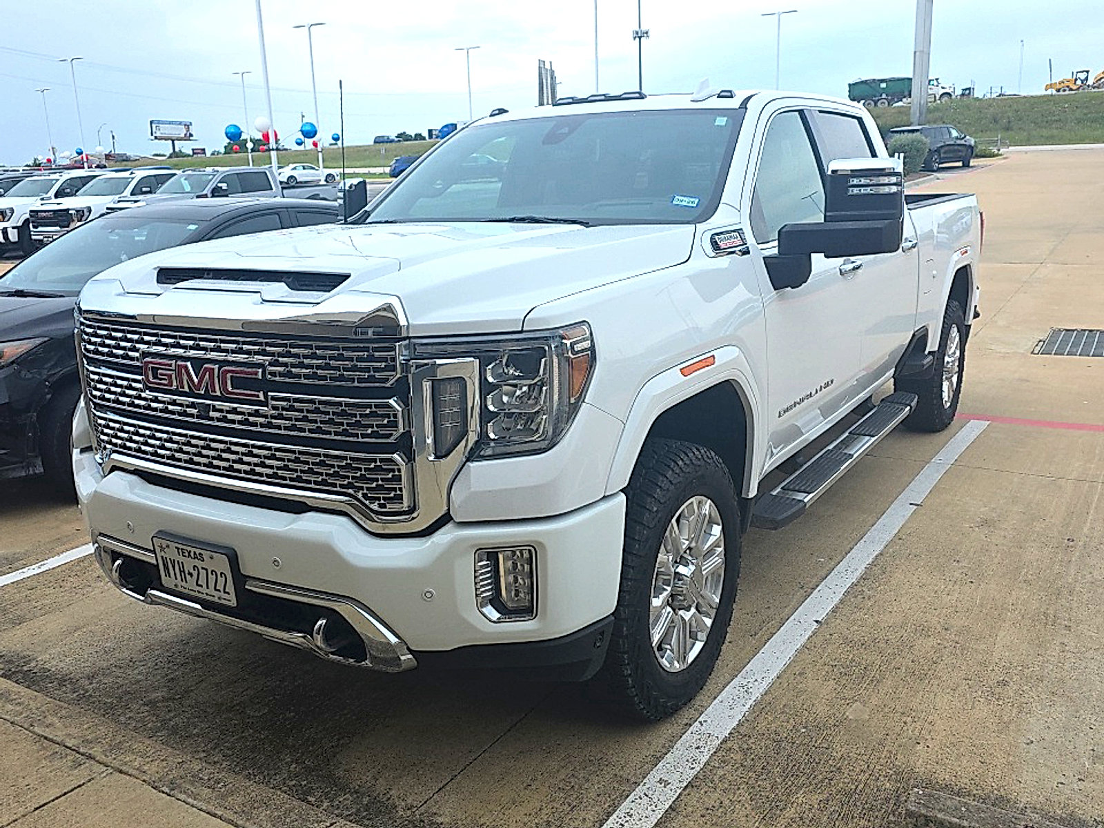 Used 2020 GMC Sierra 2500 Denali w/ Denali Ultimate Package AWD/4WD image 2