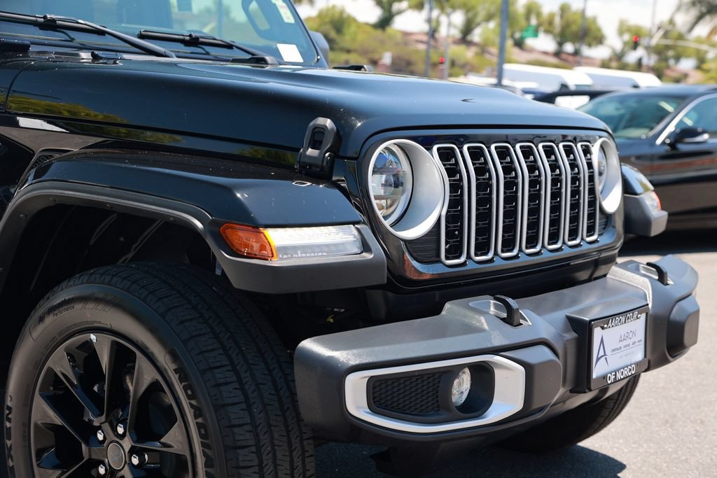 Used 2025 Jeep Wrangler Unlimited Sahara AWD/4WD image 7