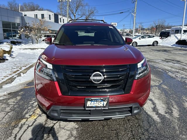 Used 2024 Nissan Pathfinder SV w/ Black Appearance Package image 3