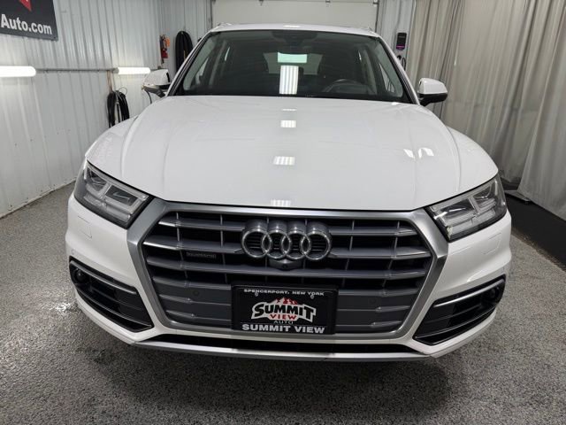 Used 2019 Audi Q5 Prestige w/ Prestige Package image 2