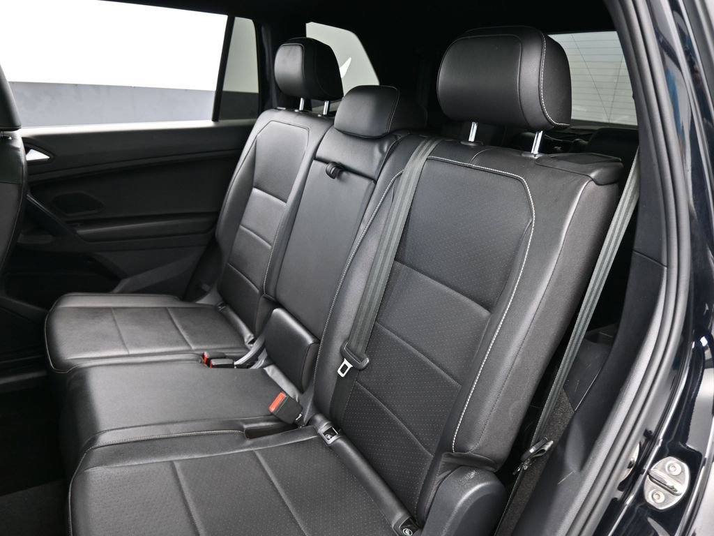 Used 2021 Volkswagen Tiguan SE R-Line image 36