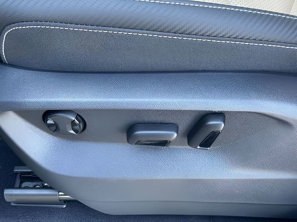 New 2026 Volkswagen Atlas Cross Sport SE image 12