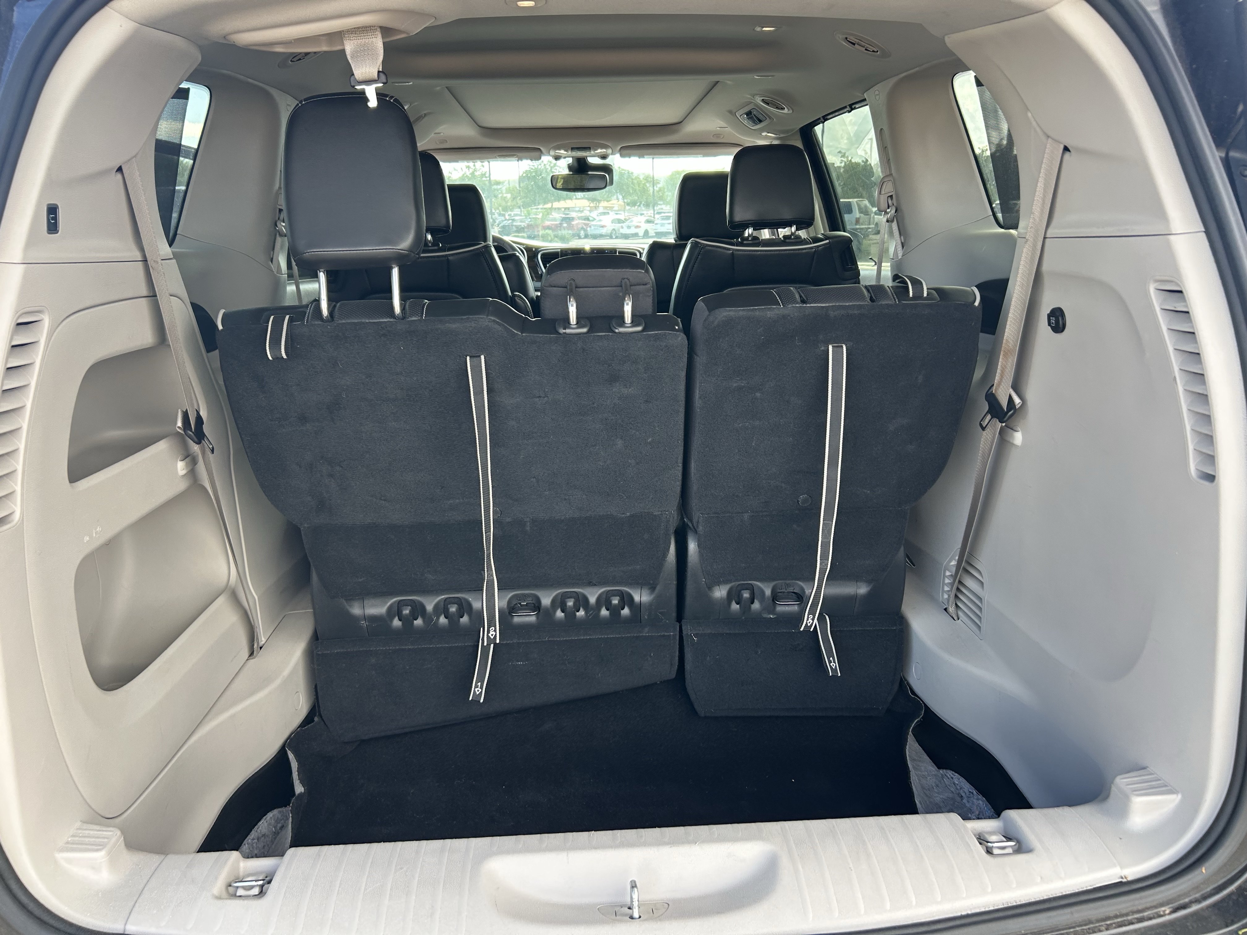 Used 2024 Chrysler Pacifica Limited FWD image 10