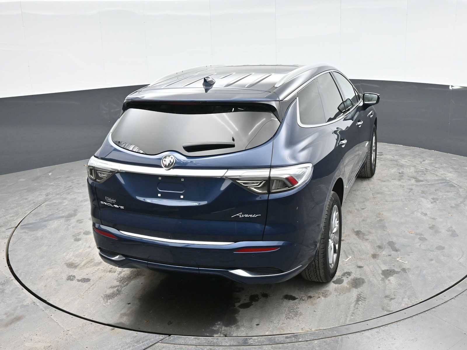 Used 2023 Buick Enclave Avenir w/ Avenir Technology Package image 39
