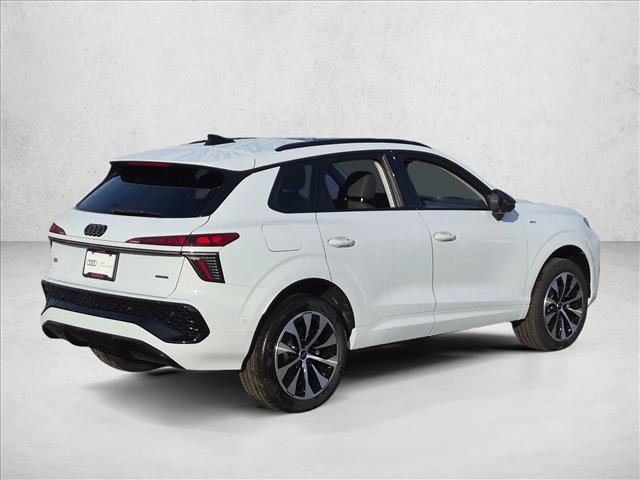 New 2026 Audi Q3 quattro 2.0T AWD/4WD image 2