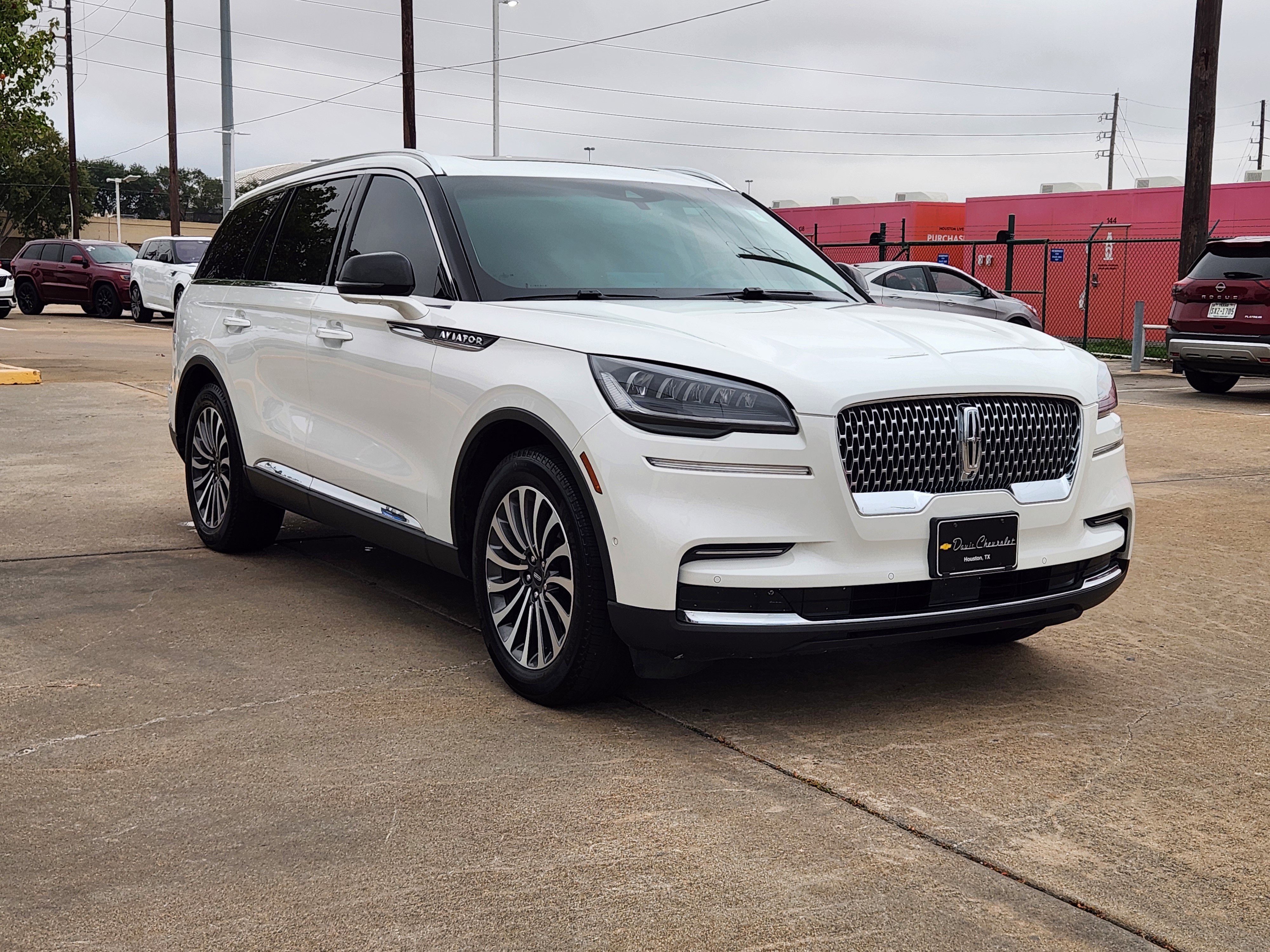 Used 2024 Lincoln Aviator Reserve w/ Equipment Group 201A image 4