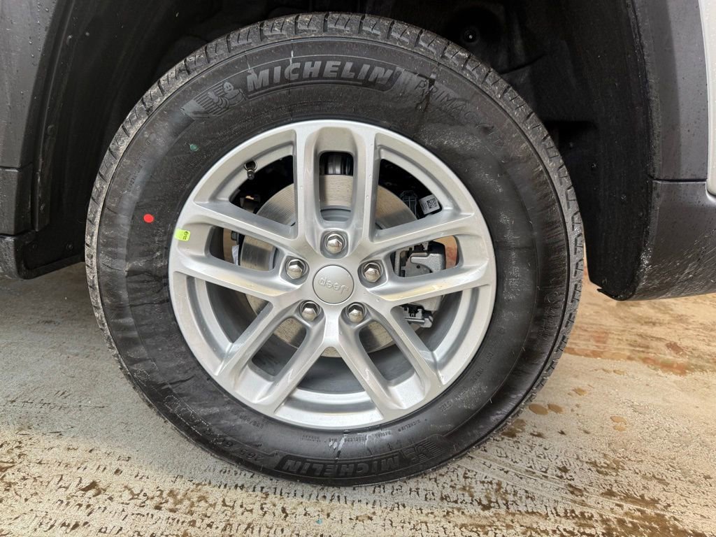 New 2026 Jeep Grand Cherokee Laredo X AWD/4WD image 20